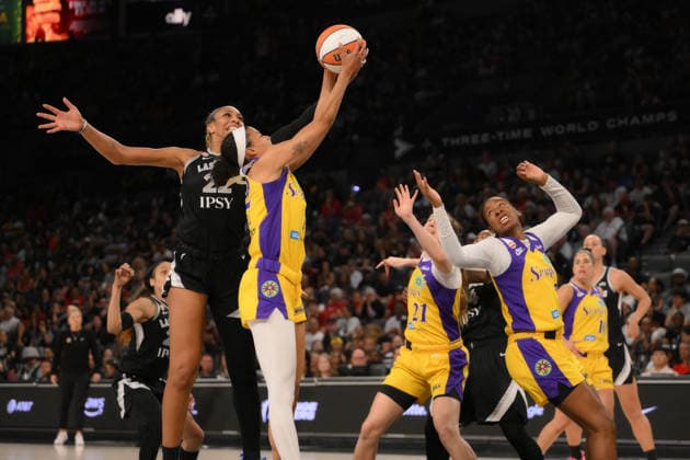 May 23, 2026, Las Vegas, Nevada, USA: Aces (LV): A JA WILSON (22) (L) paced Las Vegas with a double-double of 24 points and 15 rebounds at Michelob ULTRA Arena in Las Vegas WNBA, Basketball Damen, USA 2026: Los Angeles Sparks 101-95 Las Vegas Aces  - ZUMAo117 20260523_zsp_o117_007 Copyright: xMikaelxOnax