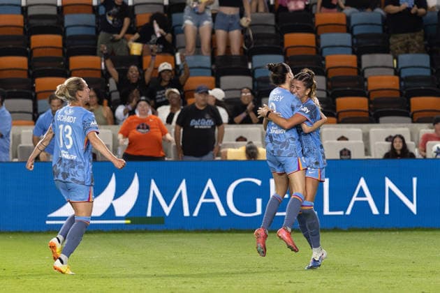 May 23, 2026, Houston, Texas, USA: Houston Dash midfielder MAGGIE GRAHAM (19) celebrates after making a goal during the second half of an NWSL match between Angel City FC and the Houston Dash on May 23, 2026, at Shell Energy Stadium in Houston, Texas. Houston USA - ZUMAg287 20260523_zsp_g287_046 Copyright: xMatthewxGuzmanx