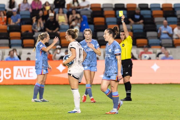 May 23, 2026, Houston, Texas, USA: Houston Dash defender PAIGE NIELSEN (14) walks past Angel City after a determined penalty kick by the officials in the first half of an NWSL match between Angel City FC and the Houston Dash on May 23, 2026, at Shell Energy Stadium in Houston, Texas. Houston USA - ZUMAg287 20260523_zsp_g287_010 Copyright: xMatthewxGuzmanx