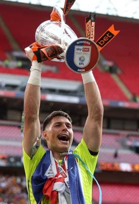 Ivor Pandur of Hull City lifts the Championship play off trophy Hull City v Middlesbrough, EFL Sky Bet Championship, Play-Off Final, Football, Wembley Stadium, London, UK - 23 May 2026London Wembley Stadium United Kingdom EDITORIAL USE ONLY No use with unauthorised audio, video, data, fixture lists, club league logos or live services. Online in-match use limited to 120 images, no video emulation. No use in betting, games or single club league player publications. Copyright: xKieranxMcManus Shutterstockx 16887313li