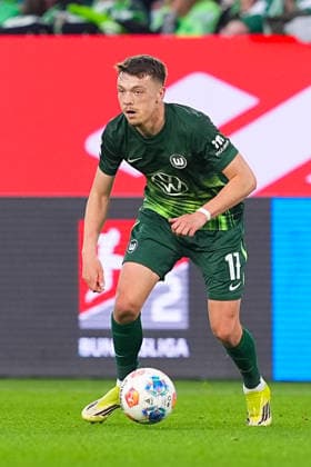 21 05 2026, xydrx, Men, Football, Relegation first leg, 1 Bundesliga, VfL Wolfsburg SC Paderborn 07, Season 2025 2026, Volkswagen Arena Dzenan Pejcinovic VfL Wolfsburg, 17 DFB regulations prohibit any use of photographs as image sequences and or quasi video Copyright: HMBxMedia YannisxDreimann