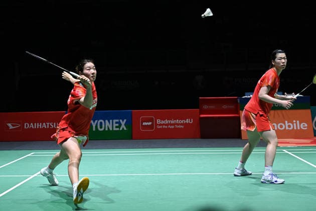 (260524) -- KUALA LUMPUR, May 24, 2026 -- Chen Fanshutian (L) Luo Xumin compete during the women s doubles final match between Chen Fanshutian Luo Xumin of China and Hirota Ayaka Ayako Sakuramoto of Japan at 2026 Malaysia Masters badminton tournament in Kuala Lumpur, Malaysia, May 24, 2026. (Photo by Xinhua) (SP)MALAYSIA-KUALA LUMPUR-BADMINTON-MALAYSIA MASTERS-WOMEN S DOUBLES ChongxVoonxChung 