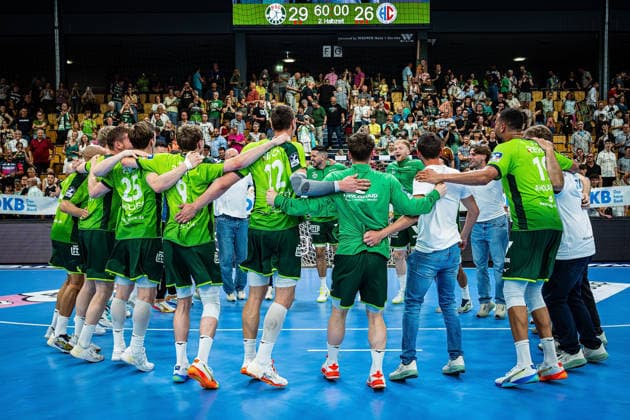 23 05 2026, xovx, Handball Daikin Handball Bundesliga, HSG Wetzlar HC Erlangen The players of HSG Wetzlar celebrate the 29 26 home victory over HC Erlangen Wetzlar Buderus Arena Hessen Germany EN