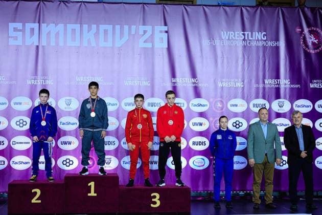 U15 Wrestling European Championships Podium 48kg FS Gold Umar Ikhlazov RUS , Silver Muslim Dadajev SRB , Bronze Luka Ananiev MKD , Zurab Dotiashvili GEO Copyright: xKostadinxAndonov xUnitedxWorldxWrestlingx Kostadin Andonov United World Wrestling