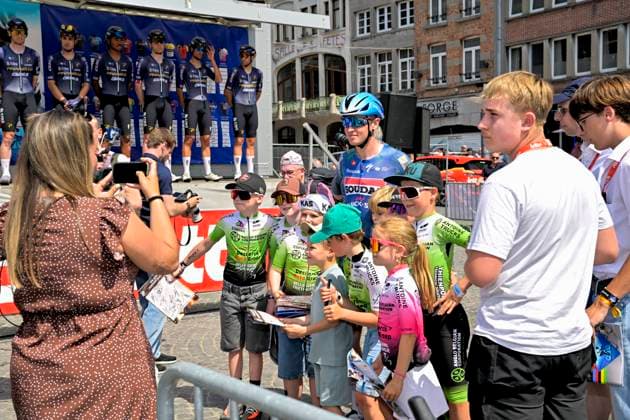 Grand Prix Criquielion 2026 Cycling Race LESSINES, BELGIUM - MAY 24 : Merlier Tim (BEL) of Soudal Quick Step with young fans before the start of the race during the 58th edition of Grand Prix Criquielion an UCI Class 1.1 one day cycling road race for Men Elite of km with start in Ath and finish in Lessines on May 24, 2026 in Lessines, Belgium, 24 05 2026 Lessines Belgium  Copyright: xSesx