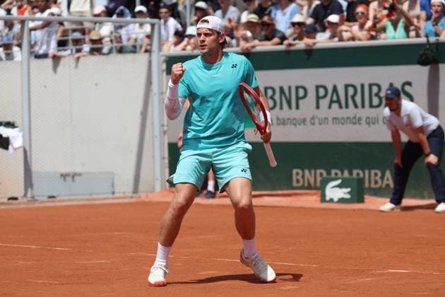 Belgian Zizou Bergs reacts during a first round match in the men s singles between Czech Machak and Belgian at the Roland Garros French Open tennis tournament, in Paris, France, Sunday 24 May 2026. This year s tournament takes place from 18 May to 07 June. VIRGINIExLEFOUR  x174912259x