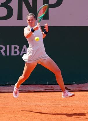 Caty McNally in first round action French Open Tennis, Day One, Tennis, Roland Garros, Paris, France - 24 May 2026Paris Roland Garros France EDITORIAL USE ONLY No use with unauthorised audio, video, data, fixture lists, club league logos or live services. Online in-match use limited to 120 images, no video emulation. No use in betting, games or single club league player publications. Copyright: xJavierxGarcia Shutterstockx 16889883j