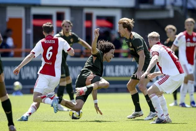 VOLENDAM - (lr) Youri Regeer of AFC Ajax, Gjivai Zechiel of FC Utrecht, Dani de Wit of FC Utrecht and Davy Klaassen of AFC Ajax during the Conference League play-off final match between AFC Ajax and FC Utrecht at the Kras Stadium on 24 May 2026 in Volendam, the Netherlands. SONNY LENSEN ANP Play-offs Conference League - FINAL 2025-2026 xVIxANPxSportx xxANPxIVx 559230449 originalFilename: 559230449.jpg