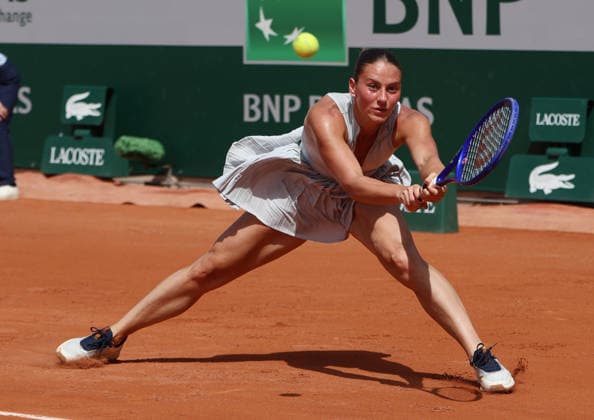May 24, 2026, Paris, Ile De France, Francja: MARTA KOSTYUK of Ukraine during the match against O. Selekhmeteva of Spain in the first round of tennis tournament Roland Garros, Paris, France. Kostyuk won 6:2, 6:3, Tennis, Roland Garros 2026 - Marta Kostyuk 6:2, 6:3 - ZUMAc278 20260524_zsp_c278_017 Copyright: xMarcinxCholewinskix