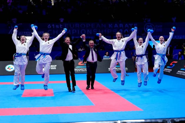 Germany EKF Karate European Championship Seniors 2026 Eissporthalle, Frankfurt The Female Kumite Team Germany Bitsch, Hubrich, Kneer, Riedel, Schroeter wins the final against Team France Arzumian, Ozserttas, Payrot, Pea, Sombe and thus wins the gold medal and the European Championship title Frankfurt am Main Eissporthalle Frankfurt Hessen Germany Copyright: xKjetilxWaberx
