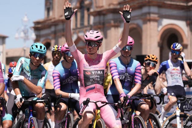 The pink jersey Denmark™s Jonas Vingegaard Hansen of Team Visma Lease A Bike during Stage 15 of the Giro d™Italia, from Voghera to Milano, Italy, Sunday, May 24, 2026.  Copyright: xMassimoxPaolone LaPressex