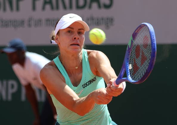 May 24, 2026, Paris, Ile De France, Francja: MAGDA LINETTE of Poland during the match against T. Valentova of Czech Republic in the first round of tennis tournament Roland Garros, Paris, France. Tennis, Roland Garros 2026 - Magda Linette  - ZUMAc278 20260524_zsp_c278_026 Copyright: xMarcinxCholewinskix