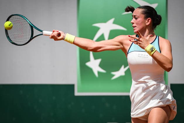 May 24, 2026, Paris, France, France: Tereza VALENTOVA of Czech Republic during the first day of the Roland-Garros 2026, French Open 2026, Grand Slam tennis tournament at Roland-Garros Stadium on May 24, 2026 in Paris, France. Roland Garros 2026 - Day 1  - ZUMAm308 20260524_zsp_m308_022 Copyright: xMatthieuxMirvillex
