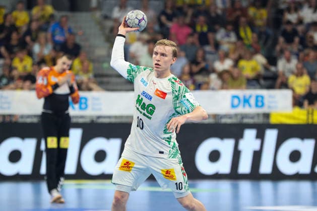 24 05 2026, xgox, Handball Daikin HBL Rhein Neckar Löwen SC Magdeburg emspor, v l Gisli Thorgeir Kristjansson Magdeburg, 10 am Ball, plays the ball Mannheim