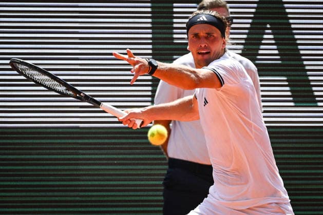 May 24, 2026, Paris, France, France: Alexander ZVEREV of Germany during the first day of the Roland-Garros 2026, French Open 2026, Grand Slam tennis tournament at Roland-Garros Stadium on May 24, 2026 in Paris, France. Roland Garros 2026 - Day 1  - ZUMAm308 20260524_zsp_m308_037 Copyright: xMatthieuxMirvillex