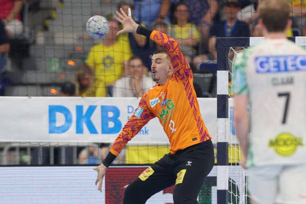 24 05 2026, xtgx, Handball, Daikin HBL, Rhein Neckar Löwen SC Magdeburg v l Matej Mandic Magdeburg, 12 Parade, holds the ball, catches the ball, parries Mannheim