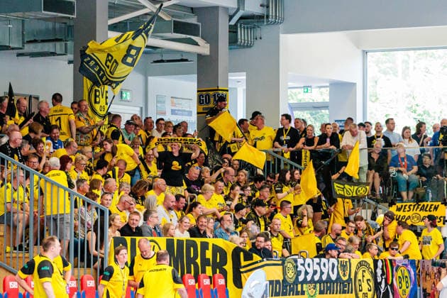 Numerous fans have traveled with the Borussia Dortmund team GER, HSG Blomberg Lippe vs Borussia Dortmund, Handball, 1 Bundesliga Women, Play Offs, Final, Match 2, 24 05 2026 Blomberg Copyright: xJanxRollingerx