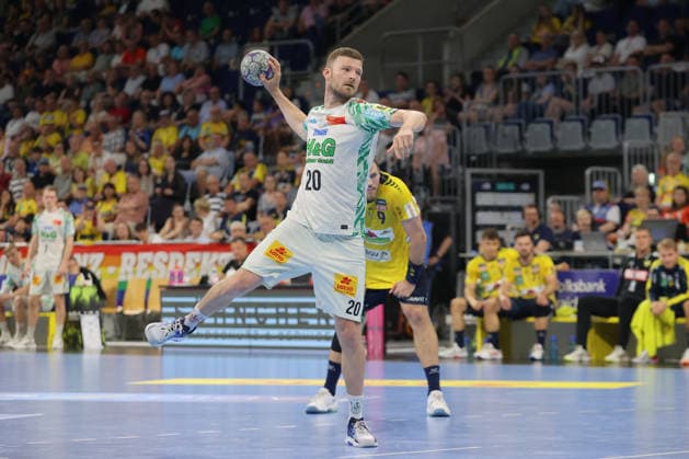 24 05 2026, xtgx, Handball, Daikin HBL, Rhein Neckar Löwen SC Magdeburg v l Philipp Weber Magdeburg, 20 throws goal, Torschuetze, scores goal, Treffer, scores the goal Siebenmeter Mannheim