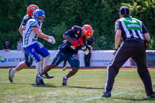 Touchdown catch Anthony Harris Jr (ifm Razorbacks Ravensburg, 01 Wide Receiver) ifm Razorbacks Ravensburg vs Allgäu Comets, American Football, German Football League, Week 3, 2026, 24.05.2026, Weingarten TeleData Stadion am Lindenhof Baden Württemberg Germany Copyright: xFootxBowl SebastianxJustx