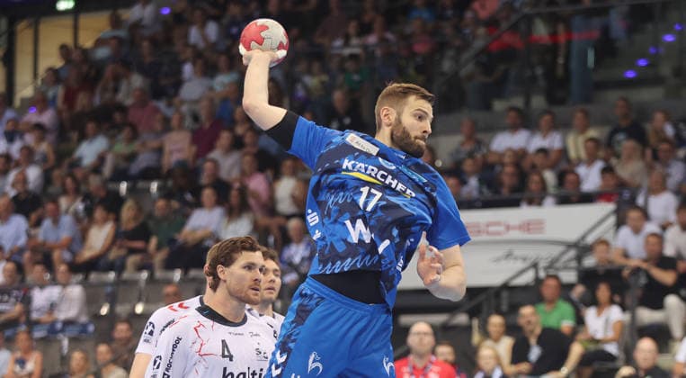 Stuttgart , Handball Daikin Bundesliga TVB Stuttgart vs SG Flensburg Handewitt , Samuel Röthlisberg TVB