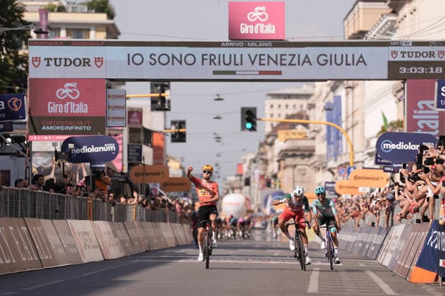 Norway™s Fredrik Dversnes Lavik of Uno-X MobilityNorway™s Fredrik Dversnes Lavik of Uno-X Mobility winner stage during Stage 15 of the Giro d™Italia, from Voghera to Milano, Italy, Sunday, May 24, 2026.  Copyright: xMassimoxPaolone LaPressex