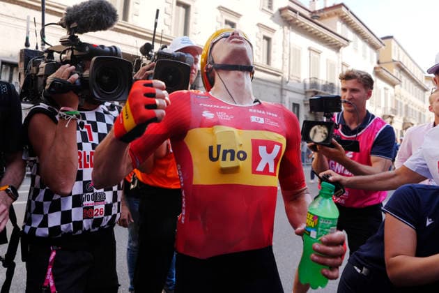 Norway™s Fredrik Dversnes Lavik of Uno-X MobilityNorway™s Fredrik Dversnes Lavik of Uno-X Mobility winner stage during Stage 15 of the Giro d™Italia, from Voghera to Milano, Italy, Sunday, May 24, 2026.  Copyright: xFabioxFerrarix xLaPressex
