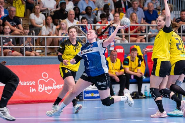 HSG Blomberg Lippe GER vs Borussia Dortmund GER Handball, 1 Handball Bundesliga Women, Final, Game 2, 24 5 2026, Season 2025 2026, Blomberg Diana Magnusdottir HSG Blomberg Lippe, 07 in goal throw Blomberg Sporthalle an der Ulmenallee Germany