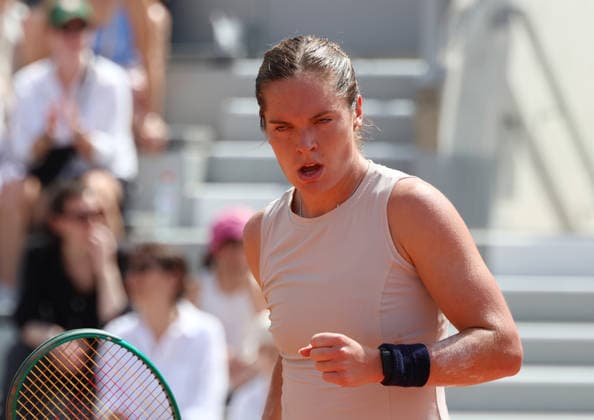 May 24, 2026, Paris, Ile De France, Francja: CATY MCNALLY of USA during the match against A.Tomljanovic of Australia in the first round of tennis tournament Roland Garros, Paris, France. McNally won 3:6, 7:6 (7-5), 6:3 Paris Francja - ZUMAc278 20260524_zsp_c278_031 Copyright: xMarcinxCholewinskix