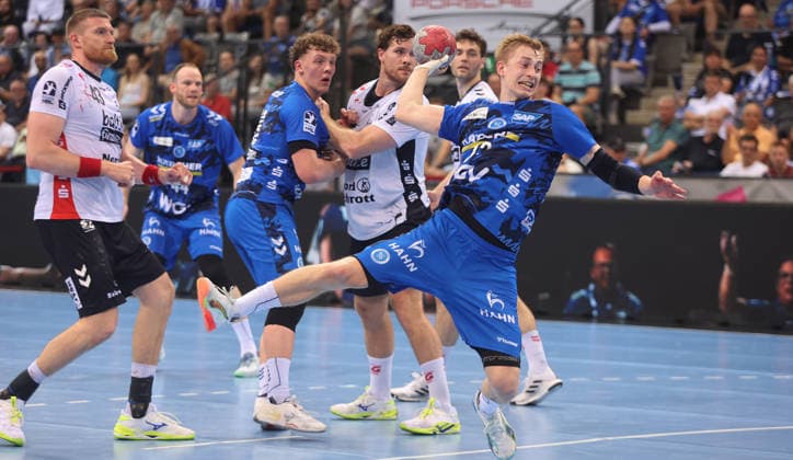 Stuttgart , Handball Daikin Bundesliga TVB Stuttgart vs SG Flensburg Handewitt , Torben Matzken TVB