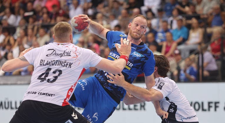 Stuttgart , Handball Daikin Bundesliga TVB Stuttgart vs SG Flensburg Handewitt , Lenny Rubin TVB