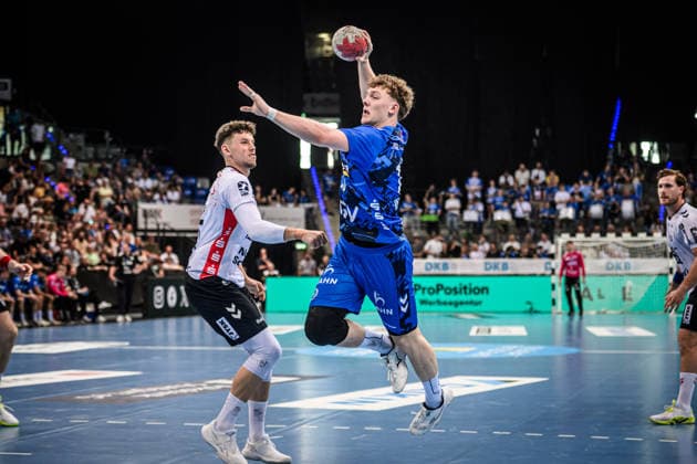 Max Heydecke TVB Stuttgart, 19 prevails against Marko Grgic SG Flensburg Handewitt, 17 GER, TVB Stuttgart SG Flensburg Handewitt, DAIKIN HBL, Handball, Bundesliga, 32 Matchday, Season 2025 2026, 24 05 2026 GER, TVB Stuttgart SG Flensburg Handewitt, DAIKIN HBL, Handball, Bundesliga, 32 Matchday, Season 2025 2026, 24 05 2026 Stuttgart Copyright: xSandyxDinkelackerx EP_SDR