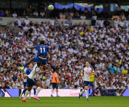 Tottenham Hotspur v Everton Premier League Thierno Barry of Everton wins the ball in the air during the Premier League match at Tottenham Hotspur Stadium, London 24 05 2026 UK Newspapers OUT Copyright: xGraemexWilcocksonx FIL-23469-0036