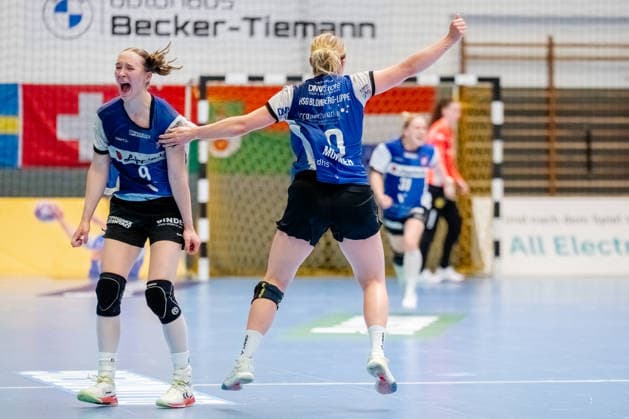 Blomberg, 24 05 2026, Handball, Women, Alsco Handball Bundesliga, Playoff, Final game 2, 2025 2026 HSG Blomberg Lippe BVB Borussia Dortmund Boundless jubilation for Nieke Kühne HSG Blomberg Lippe, 9 and Maxi Mühlner HSG Blomberg Lippe, 10 Blomberg Sporthalle an der Ulmenallee NRW Germany