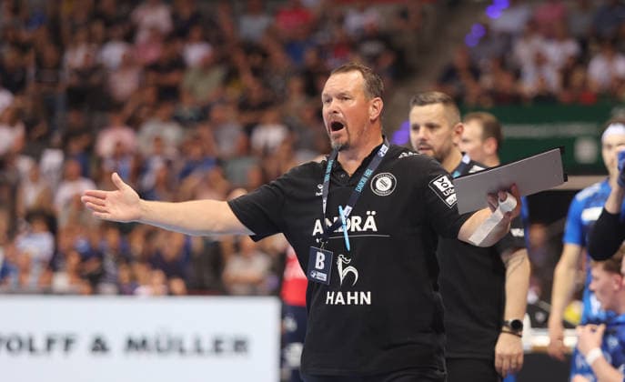 Stuttgart , Handball Daikin Bundesliga TVB Stuttgart vs SG Flensburg Handewitt , Coach Misha Kaufmann TVB
