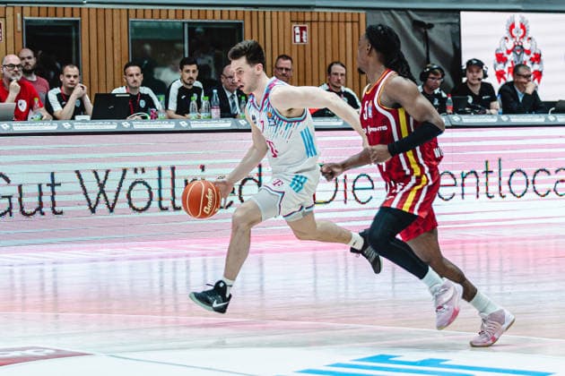 easyCredit Basketball Bundesliga, 4 Playoff Quarterfinals Fitness First Baskets Würzburg vs Telekom Baskets Bonn, 24 05 2026 Grayson Murphy Telekom Baskets Bonn 7 and Marcus Carr Würzburg 5 easyCredit Basketball Bundesliga, 4 Playoff Quarterfinals Fitness First Baskets Würzburg vs Telekom Baskets Bonn, 24 05 2026, Tectake Arena Würzburg Copyright: xBEAUTIFULxSPORTS Derixx