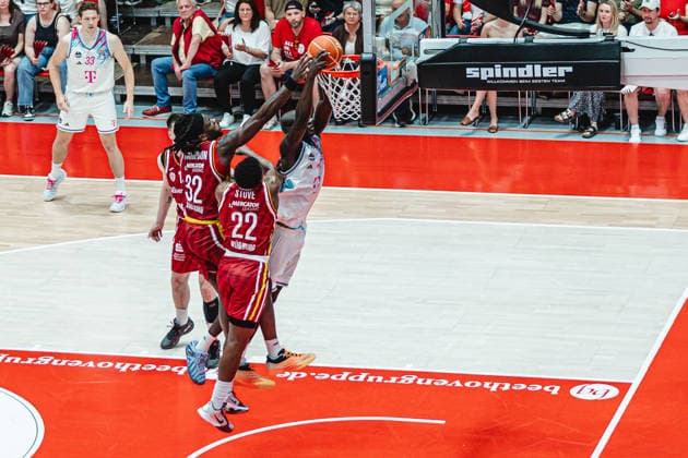 easyCredit Basketball Bundesliga, 4 Playoff Quarterfinals Fitness First Baskets Würzburg vs Telekom Baskets Bonn, 24 05 2026 Kur Jongkuch Telekom Baskets Bonn 15 dunkt easyCredit Basketball Bundesliga, 4 Playoff Quarterfinals Fitness First Baskets Würzburg vs Telekom Baskets Bonn, 24 05 2026, Tectake Arena Würzburg Copyright: xBEAUTIFULxSPORTS Derixx