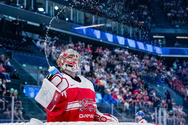 FRIBOURG, SWITZERLAND MAY 24 goalkeeper Mads Sogaard of Denmark during the 2026 IIHF Ice Hockey World Championship Switzerland game between Denmark and Italy at BCF Arena on May 24, 2026 in Fribourg, Fribourg Fribourg BCF Arena Fribourg Switzerland Copyright: xJustPictures.ch JarixPestelaccix jp-en-EuSpIm-JP6_JAR_Denmark_Italy_24May2026_00074
