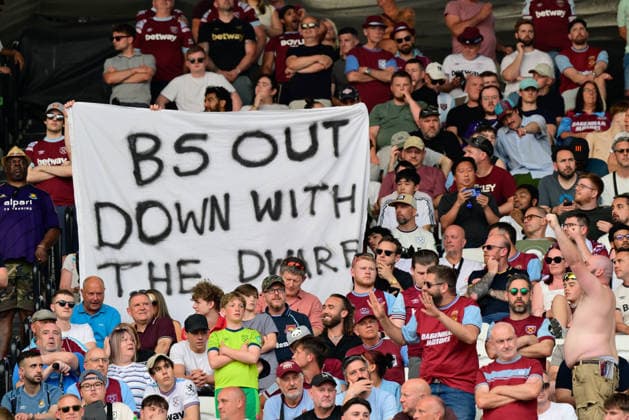 West Ham United v Leeds United, London, UK - 24 May 2026 A protest banner from West Ham United fans during the Premier League match between West Ham United and Leeds United at The London Stadium, London on 24 May 2026. ( London The London Stadium London England Copyright: xAlanxStanford PPAUKx PPA-277314