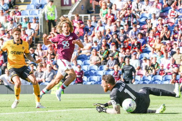 BURNLEY, ENGLAND - MAY 24: Hannibal Mejbri of Burnley takes a shot during the Premier League match between Burnley and Wolverhampton Wanderers at Turf Moor on May 24, 2026 in Burnley, England. Copyright: xSeanxChandlerx xSPPx Sportspressphoto_154127