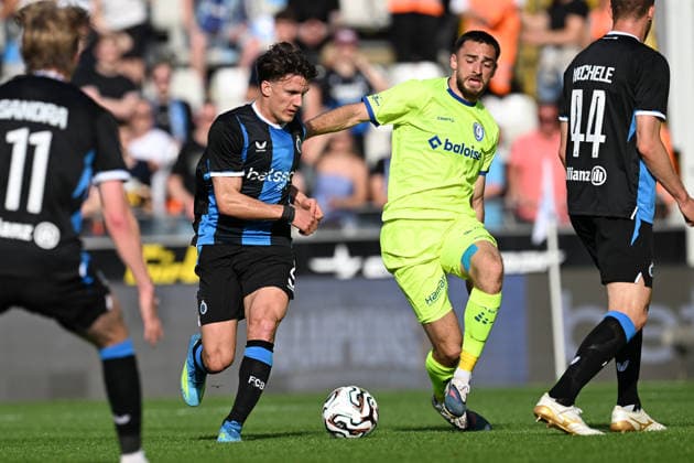 260524 Club Brugge vs AA Gent Christos Tzolis (8) of Club Brugge fighting for the ball with Matties Volckaert (57) of AA Gent during the Jupiler Pro League season 2025 - 2026 matchday 10 game in the Champions Play offs between Club Brugge KV and AA Gent on May 24 , 2026 in Brugge, Belgium. (Photo by David Catry Isosport) Brugge Belgium  Copyright: xDavidxCatryx 20260524DC2_6519