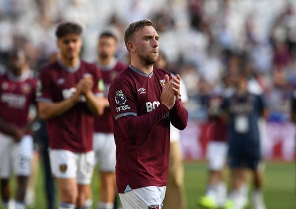 Jarrod Bowen of West Ham United at the end of the match West Ham United v Leeds United, Premier League, Football, London Stadium, London, UK - 24 May 2026London London Stadium United Kingdom EDITORIAL USE ONLY No use with unauthorised audio, video, data, fixture lists, club league logos or live services. Online in-match use limited to 120 images, no video emulation. No use in betting, games or single club league player publications.  Copyright: xAlanxWalter Shutterstockx 16889881ax
