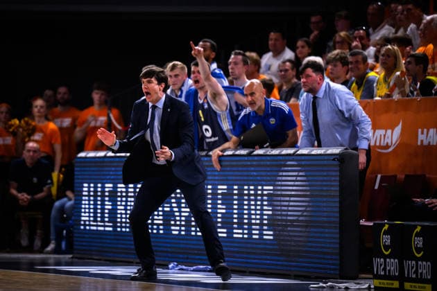 24 05 2026, Rasta Dome, Vechta Basketball, easyCredit Bundesliga, Playoffs quarterfinals, Rasta Vechta vs ALBA Berlin Pedro Calles Head Coach Berlin
