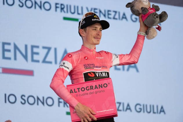 IPA85043976 - VINGEGAARD Jonas, TEAM VISMA LEASE A BIKE during the 15th stage of Giro d Italia 2026 in Milan, Italy, on may 24, 2026  Copyright: xSilviaxColombo IPAxSportx xx 85043976