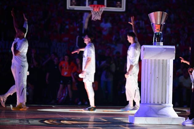 Olympiacos Piraeus v Real Madrid Euroleague Final Four presentation of Real Madrid with shirt about usman Garuba of Real Madrid during the Euroleague match, Final Four, Final game between Olympiacos Piraeus v Real Madrid played at ATHENS Telekom Center Athens Stadium on May 24nd 2026 in Athens Greece Athens Greece Basketball Copyright: xAgenciaxLOFx