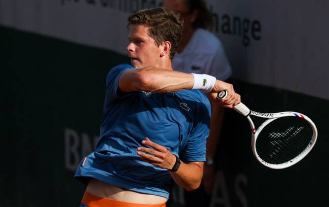 Belgian Alexander Blockx pictured during a first round match in the men s singles between Belgian Blockx and Hong Kong s Wong at the Roland Garros French Open tennis tournament, in Paris, France, Sunday 24 May 2026. This year s tournament takes place from 18 May to 07 June. VIRGINIExLEFOUR  x174946095x