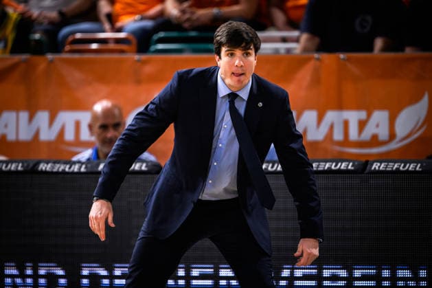 24 05 2026, Rasta Dome, Vechta Basketball, easyCredit Bundesliga, Playoffs quarterfinals, Rasta Vechta vs ALBA Berlin Pedro Calles Head Coach Berlin