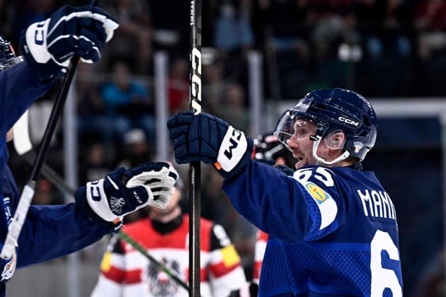 LKS 20260524 Sakari Manninen of Finland celebrates his 4-0 goal during the 2026 IIHF Ice hockey, Eishockey World Championships preliminary round group A match between Finland and Austria in Zurich on May 24, 2026. - RONI REKOMAA Zürich Switzerland EAd14Pq_63g  Copyright: xRonixRekomaax EAd14Pq_63g