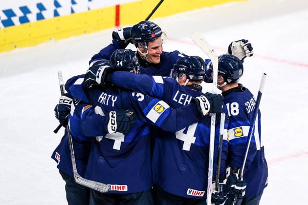 Ice hockey, Eishockey - IIHF WC 2026 ZURICH,SWITZERLAND,24.MAY.26 - ICE HOCKEY - IIHF Ice Hockey World Championship, WM, Weltmeisterschaft 2026, group stage, Austria vs Finland. Image shows the rejoicing of Finland.  GEPAxpictures xMaticxKlansek