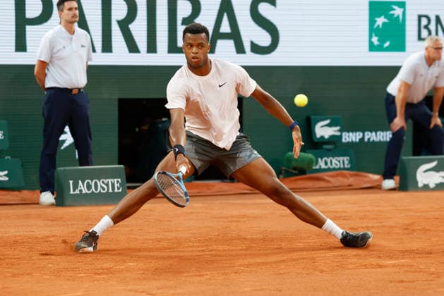 May 24, 2026, Paris, Paris, France: Giovanni MPETSHI PERRICARD (FRA) in action during the tennis Grand Slam of Roland Garros 2026, at Roland Garros Stadium - on May 24 2026 .Paris - France Tennis Grand Slam Of Roland Garros 2026  - ZUMAb253 20260524_zsp_b253_009 Copyright: xLoicxBaratouxx