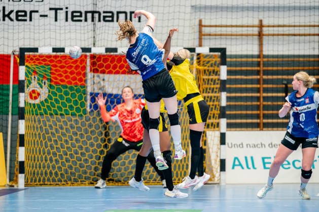 Blomberg, 24 05 2026, Handball, Women, Alsco Handball Bundesliga, Playoff, Final game 2, 2025 2026 HSG Blomberg Lippe BVB Borussia Dortmund Nieke Kühne HSG Blomberg Lippe, 9 on a throw from the back
